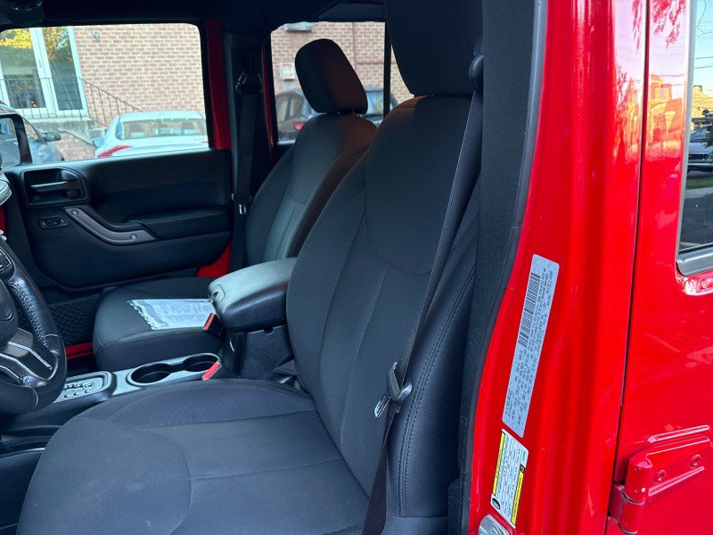 Used 2018 Jeep Wrangler Unlimited Sport S AWD/4WD image 13