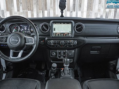 Used 2022 Jeep Wrangler Unlimited Sahara w/ Cold Weather Group AWD/4WD image 15