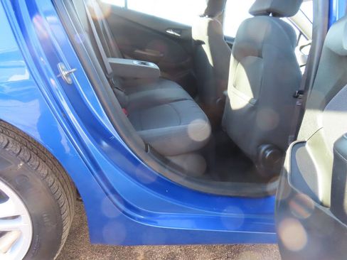 Used 2017 Chevrolet Cruze LT FWD image 13