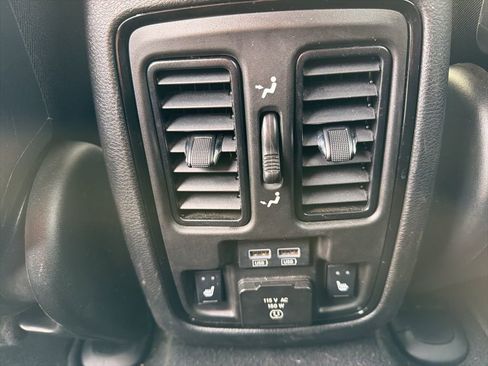 Used 2024 Dodge Durango GT image 23