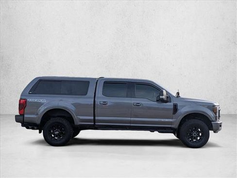 Certified 2022 Ford F350 Lariat w/ Tremor Off-Road Package image 4