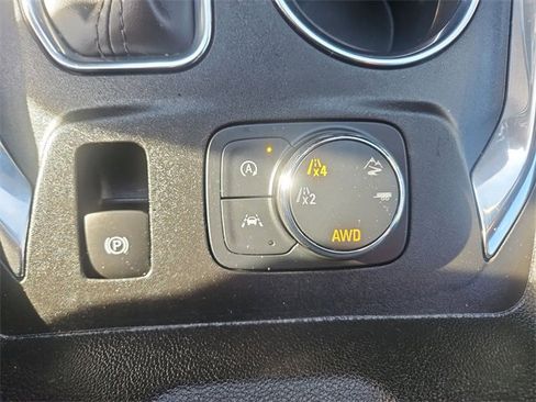 Certified 2023 Chevrolet Traverse Premier image 36