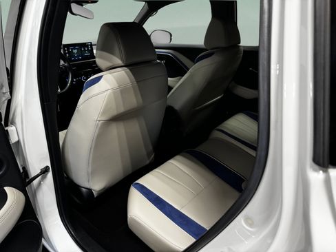 Used 2025 Acura ADX A-Spec FWD image 10
