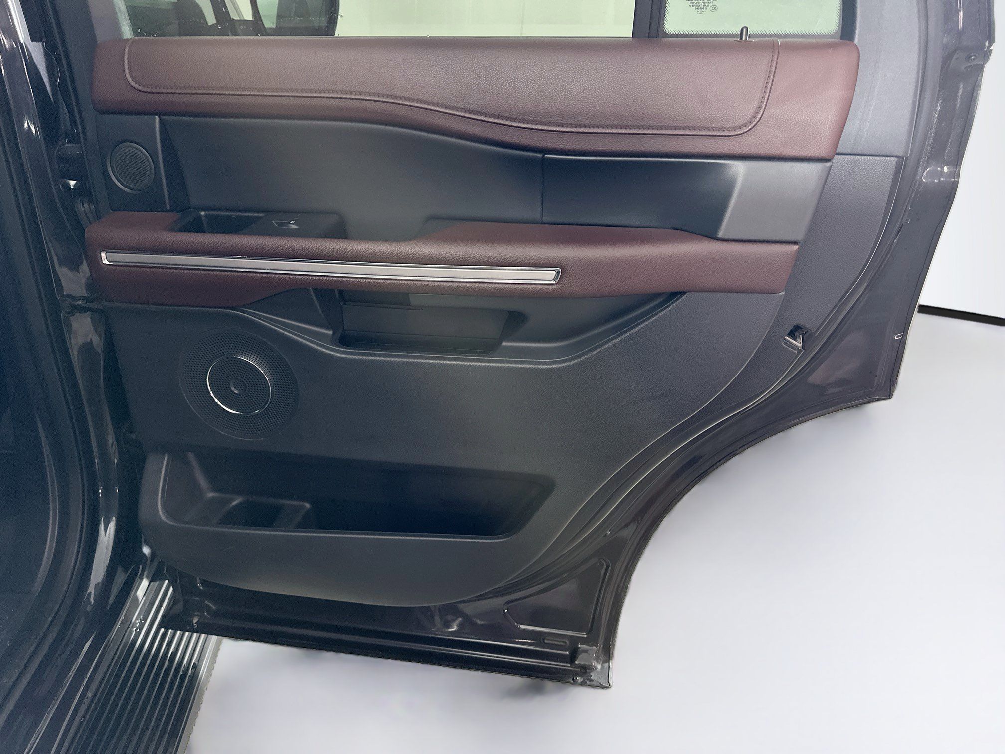 Used 2024 Ford Expedition Limited RWD image 34