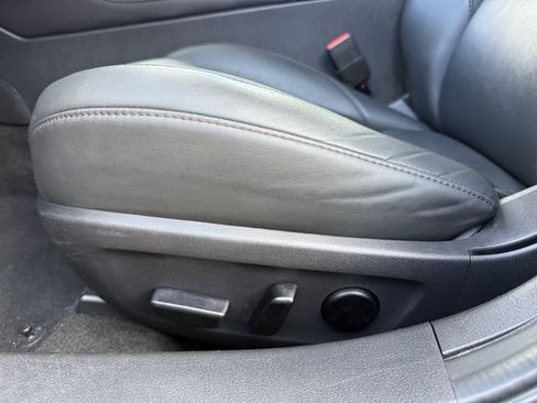 Used 2024 MAZDA MAZDA3 s FWD image 10