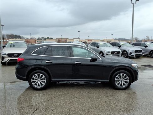 Used 2026 Mercedes-Benz GLC 300 4MATIC image 2