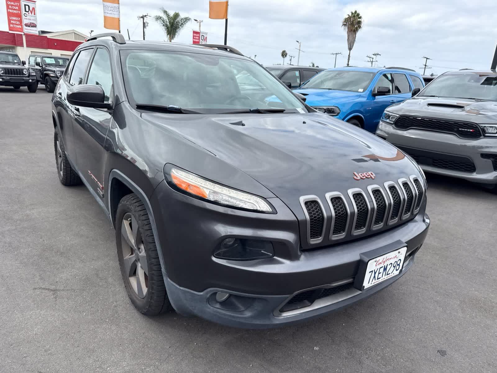 Used 2017 Jeep Cherokee 75th Anniversary FWD image 7