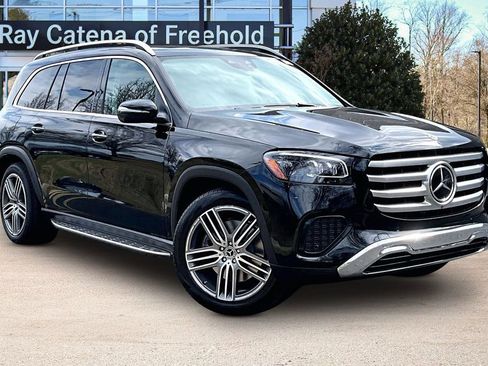 Certified 2024 Mercedes-Benz GLS 450 4MATIC image 11