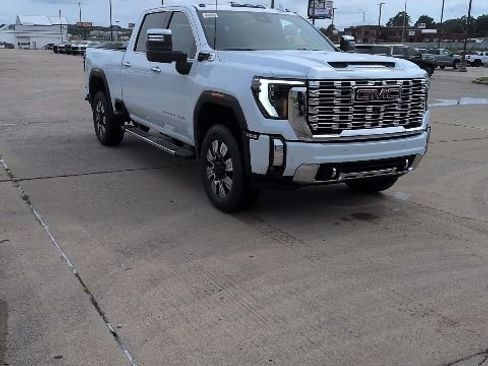 New 2026 GMC Sierra 2500 Denali w/ Denali Reserve Package AWD/4WD image 3