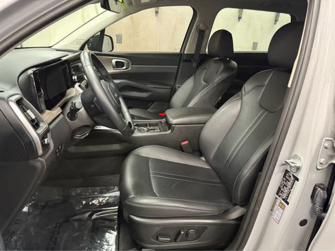 Used 2023 Kia Sorento X-Line EX image 10
