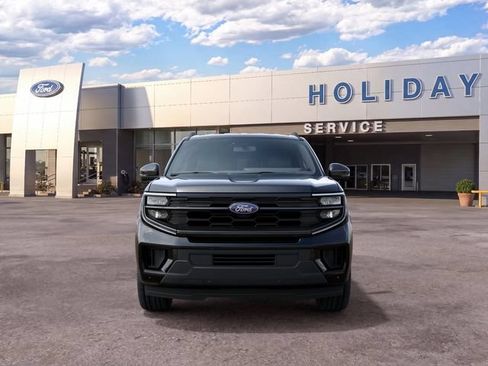 New 2027 Ford Expedition Active RWD image 3