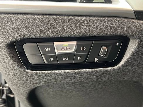 Used 2026 BMW 330i Sedan w/ Premium Package image 20