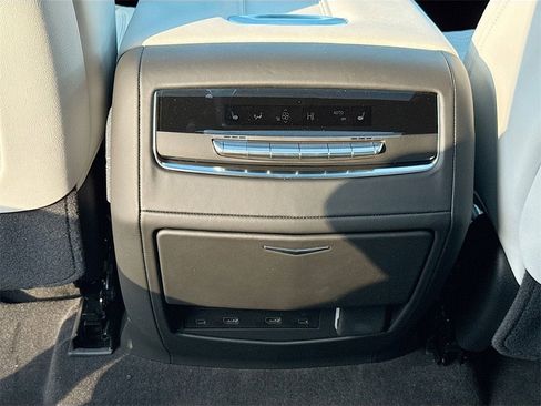 New 2026 Cadillac Escalade Platinum Sport w/ LPO, ONYX Package image 28