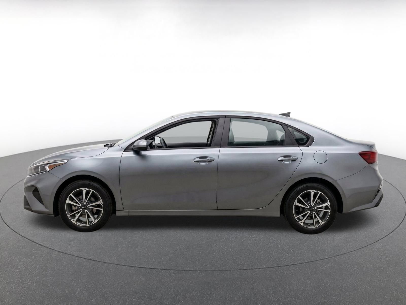 Used 2024 Kia Forte LXS FWD image 4