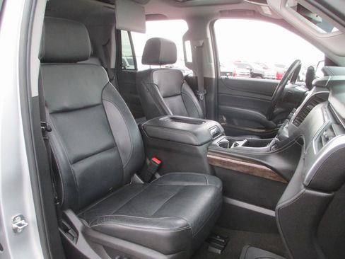 Used 2017 Chevrolet Tahoe LT w/ LT Signature Package image 22