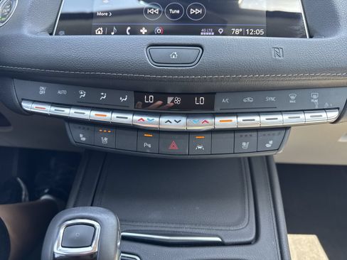 Used 2019 Cadillac XT4 Premium Luxury FWD image 18