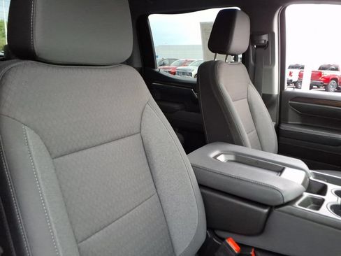 Certified 2024 Chevrolet Silverado 1500 RST AWD/4WD image 18