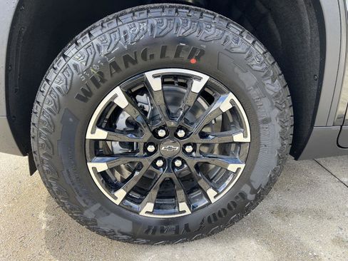 New 2026 Chevrolet Traverse Z71 w/ Driver Confidence Package image 29