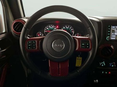 Used 2018 Jeep Wrangler Unlimited Sport S image 30