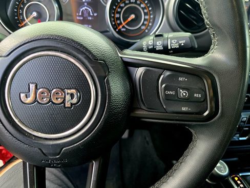 Used 2023 Jeep Wrangler Unlimited Sport AWD/4WD image 21