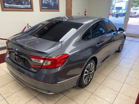 Used 2021 Honda Accord EX-L image 2
