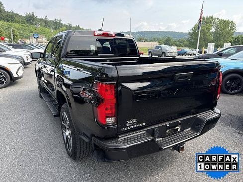 Certified 2023 Chevrolet Colorado Z71 w/ Z71 Convenience Package 2 AWD/4WD image 3