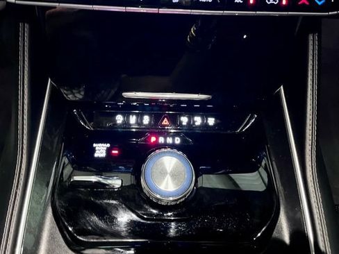 Used 2022 Jeep Wagoneer Series I w/ Convenience Group I AWD/4WD image 30