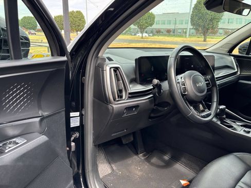 Used 2024 Kia Sorento S FWD image 36