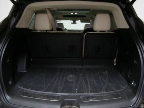 Used 2023 Buick Enclave Avenir w/ Avenir Technology Package AWD/4WD image 7