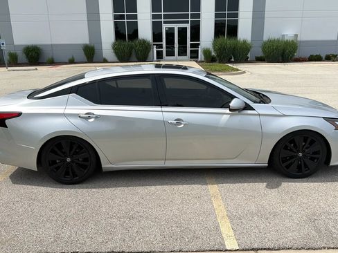 Used 2019 Nissan Altima 2.5 SV FWD image 4