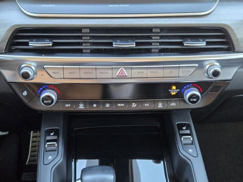 Used 2022 Kia Telluride SX w/ Nightfall Edition Package image 14