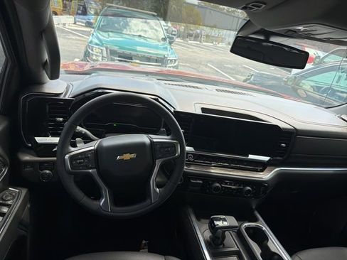 Used 2023 Chevrolet Silverado 1500 LTZ image 17