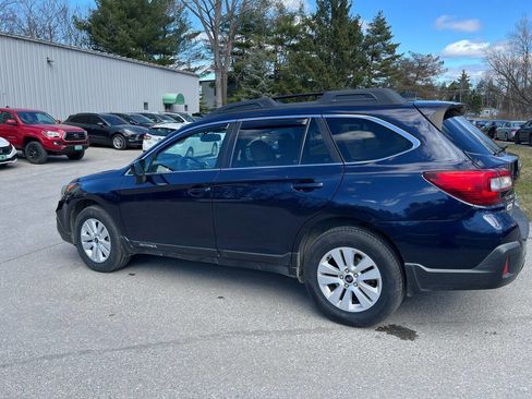 Used 2018 Subaru Outback 2.5i Premium image 8