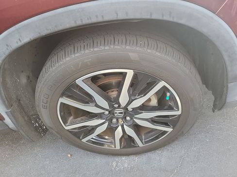 Used 2019 Honda Pilot Touring image 9