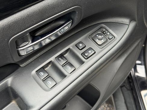 Used 2018 Mitsubishi Outlander LE FWD image 15
