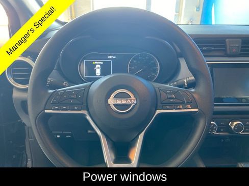 Used 2025 Nissan Versa SV FWD image 6