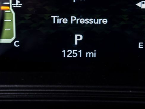 Used 2025 Jeep Wrangler Sahara w/ Technology Group image 20