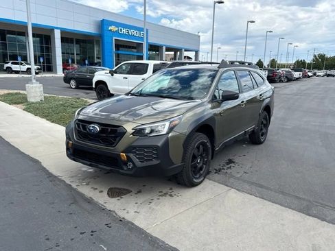 Used 2025 Subaru Outback Wilderness AWD/4WD image 2