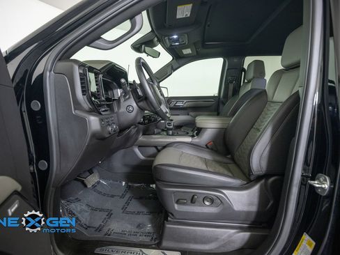 Used 2025 Chevrolet Silverado 1500 ZR2 w/ Technology Package AWD/4WD image 11