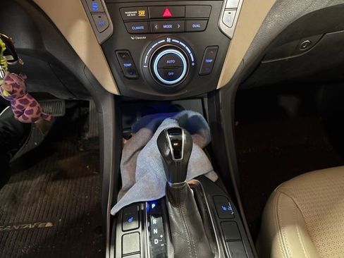 Used 2013 Hyundai Santa Fe GLS FWD image 5