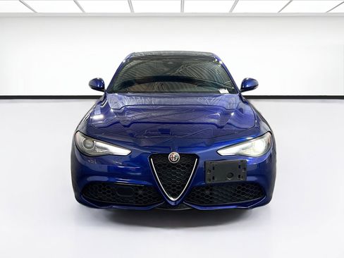 Used 2022 Alfa Romeo Giulia Ti image 2