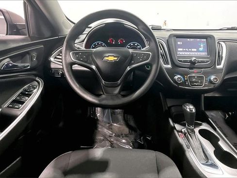 Used 2018 Chevrolet Malibu LS image 8