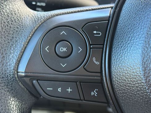 Certified 2022 Toyota Corolla L image 16