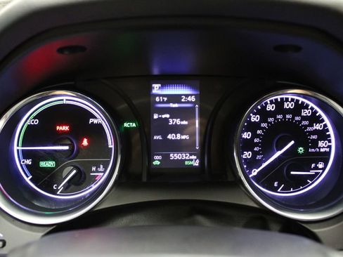 Used 2020 Toyota Camry LE image 11