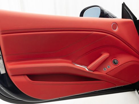 Used 2016 Ferrari California T image 63