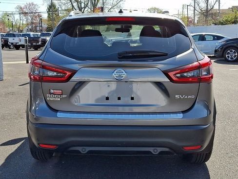 Used 2020 Nissan Rogue Sport SV image 5