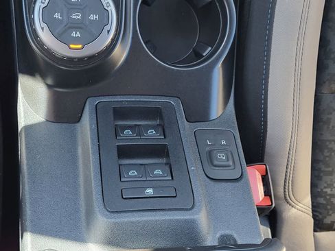 Used 2022 Ford Bronco Wildtrak AWD/4WD image 24