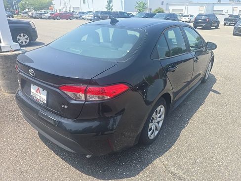 Used 2024 Toyota Corolla LE FWD image 5