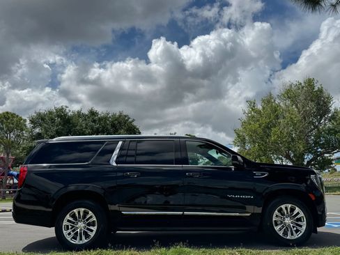 Used 2021 GMC Yukon XL SLT RWD image 8