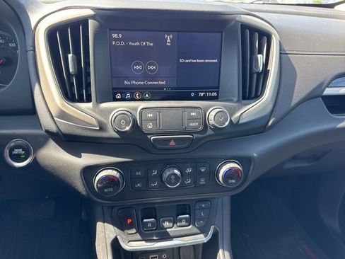 Used 2020 GMC Terrain Denali w/ Denali Premium Package AWD/4WD image 8